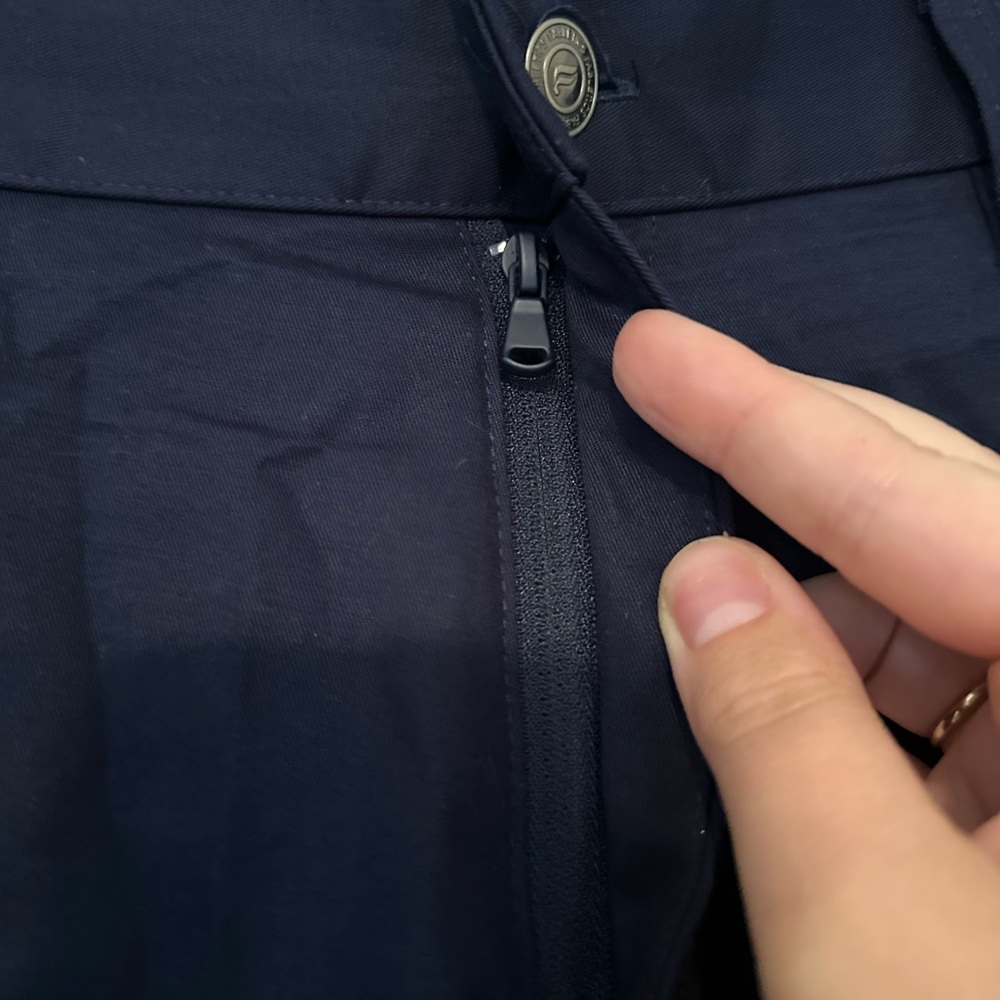 Men’s Fabletics Navy Blue The High Side Chino Pant - Picture 6 of 9